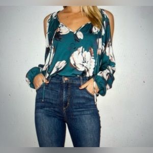 Yumi Kim open shoulder blouse Size XS